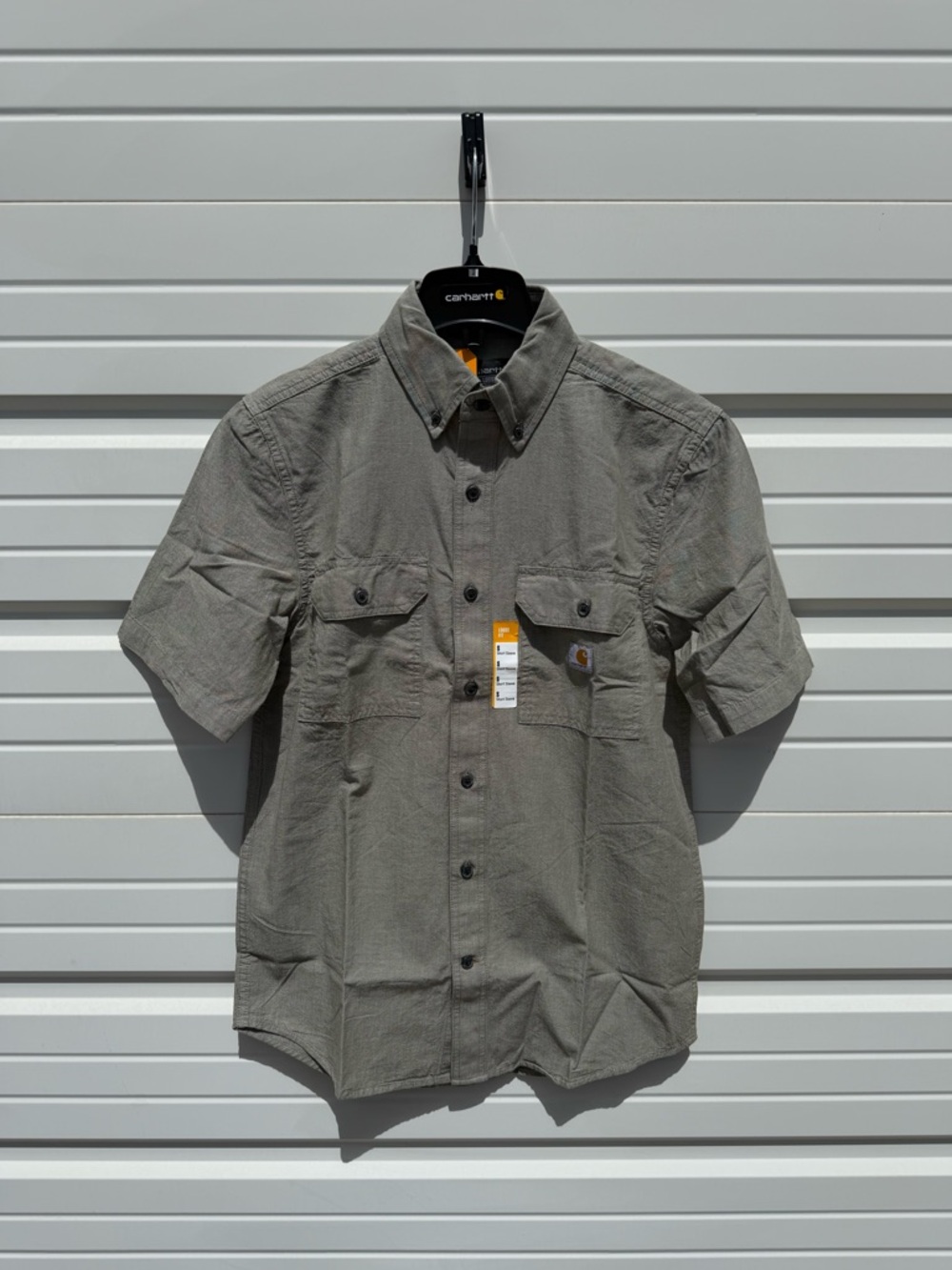 Carhartt Short-Sleeve Work Shirt in Chambray Fabric